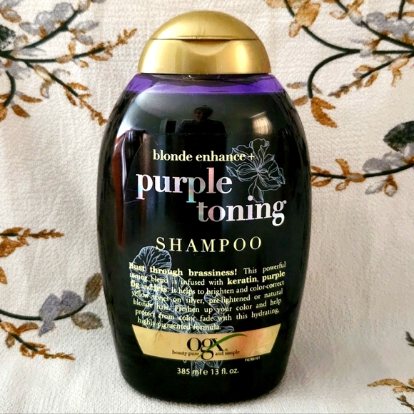 OGX Blonde Enhance Set: Purple Toning Shampoo 385ml & Purple Toning Drops 118ml - Picture 4 of 5